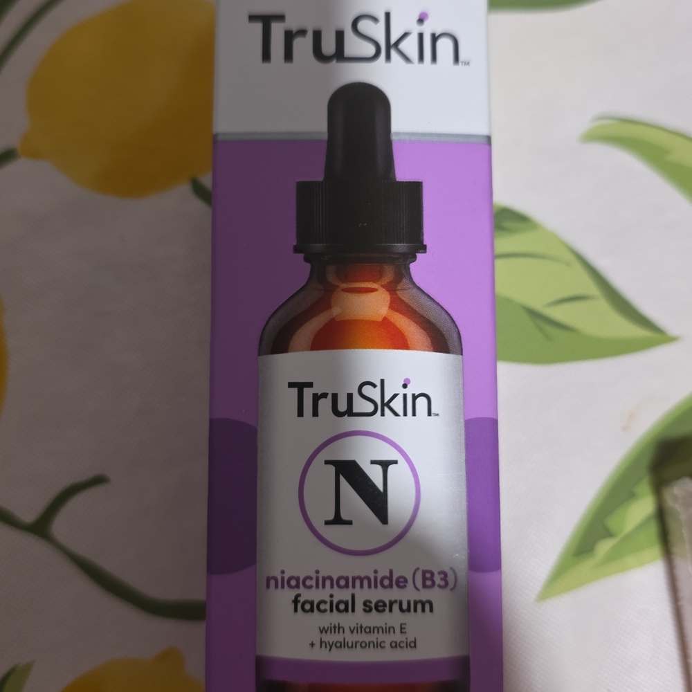 Skin Niacinamide (B3) Facial Serum – Purple & Amber Bottle